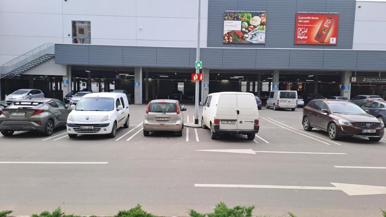 Аэропорт Апартаменты 24&24 Chişinău Exterior foto